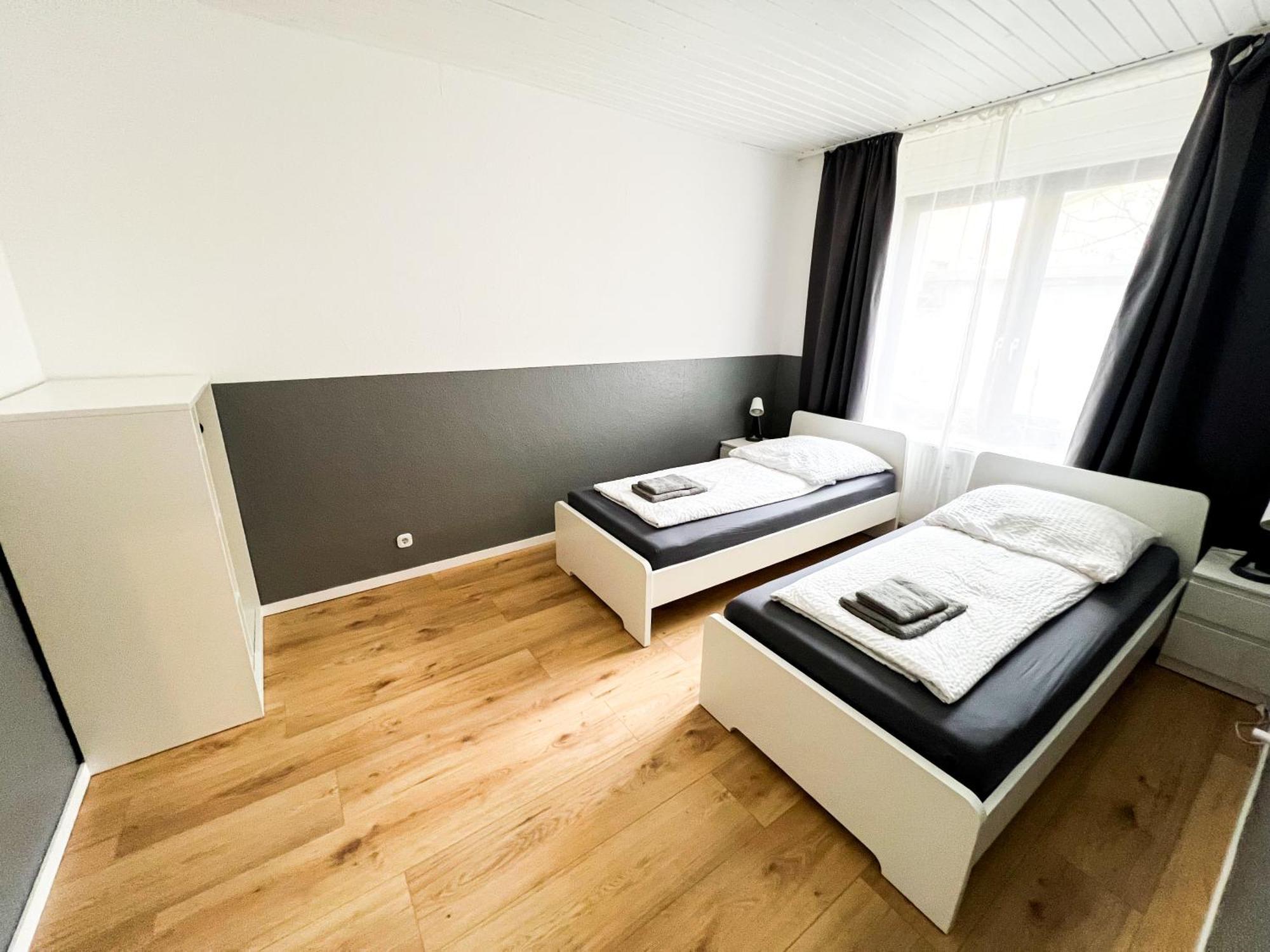Ferienwohnung Krefeld House - 20 Min to DUS AIRPORT&MESSE Exterior foto